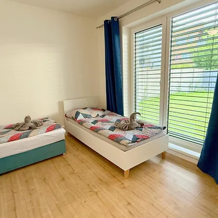 Klimatizovany Apartmanovy Dom S Bazenom, 10b Holiday home *
