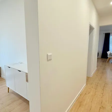 Klimatizovany Apartmanovy Dom S Bazenom, 10b Holiday home Senec