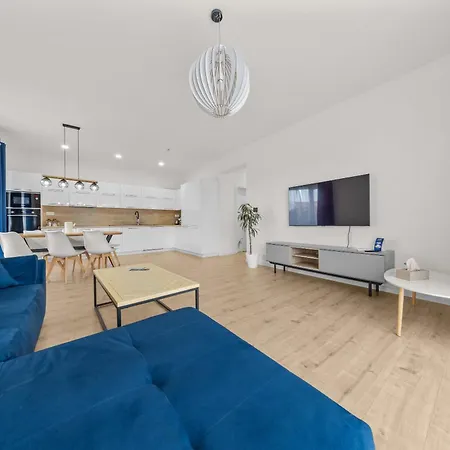 Klimatizovany Apartmanovy Dom S Vyhrievanym Bazenom, 10b Nyaraló