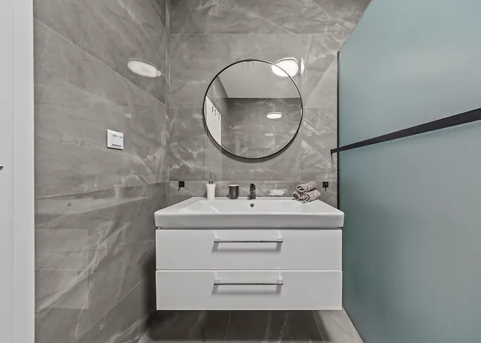 Klimatizovany Apartmanovy Dom S Vyhrievanym Bazenom, 10b *